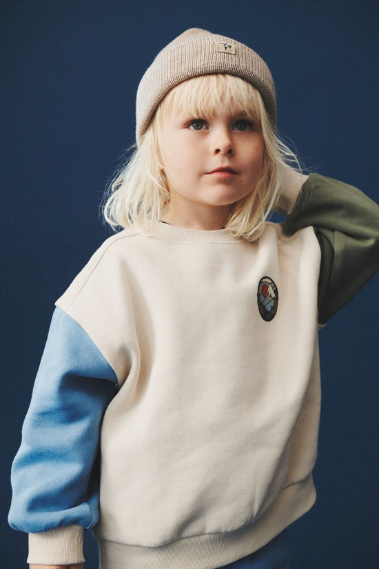 Mountain Badge Sweatshirt