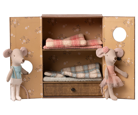 Ballet Mice in Studio - Little Sister and Brother