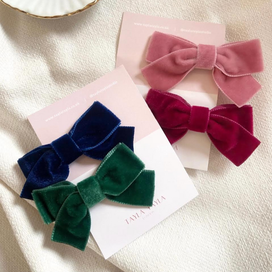 Load image into Gallery viewer, Pink Velvet Bow Clips Set
