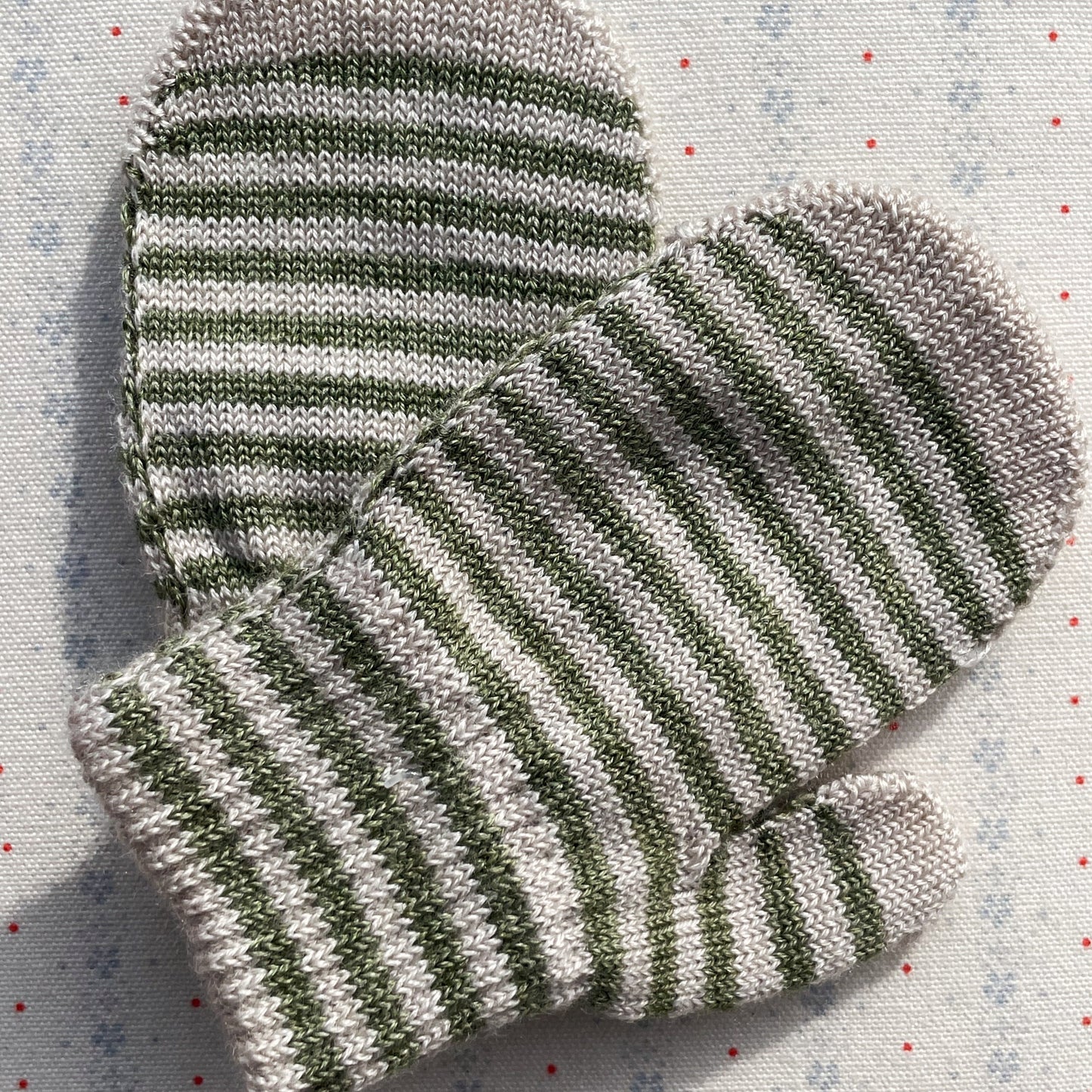 Two Pack Lemon Stripe Filla Mittens