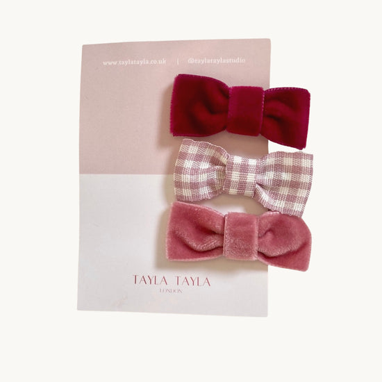 Load image into Gallery viewer, Pink Set of 3 Bow Hair Clips

